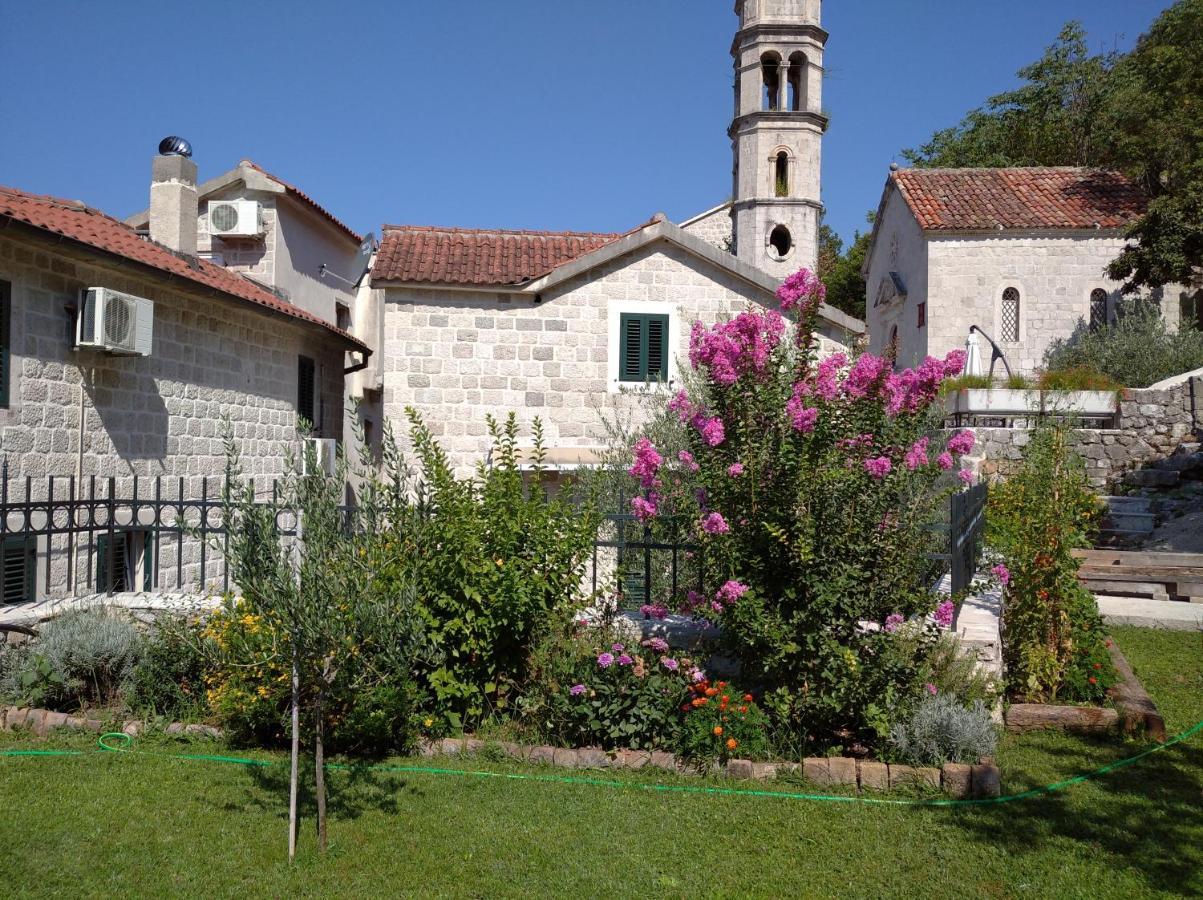 Guest House Dragutinovic Perast Exterior foto