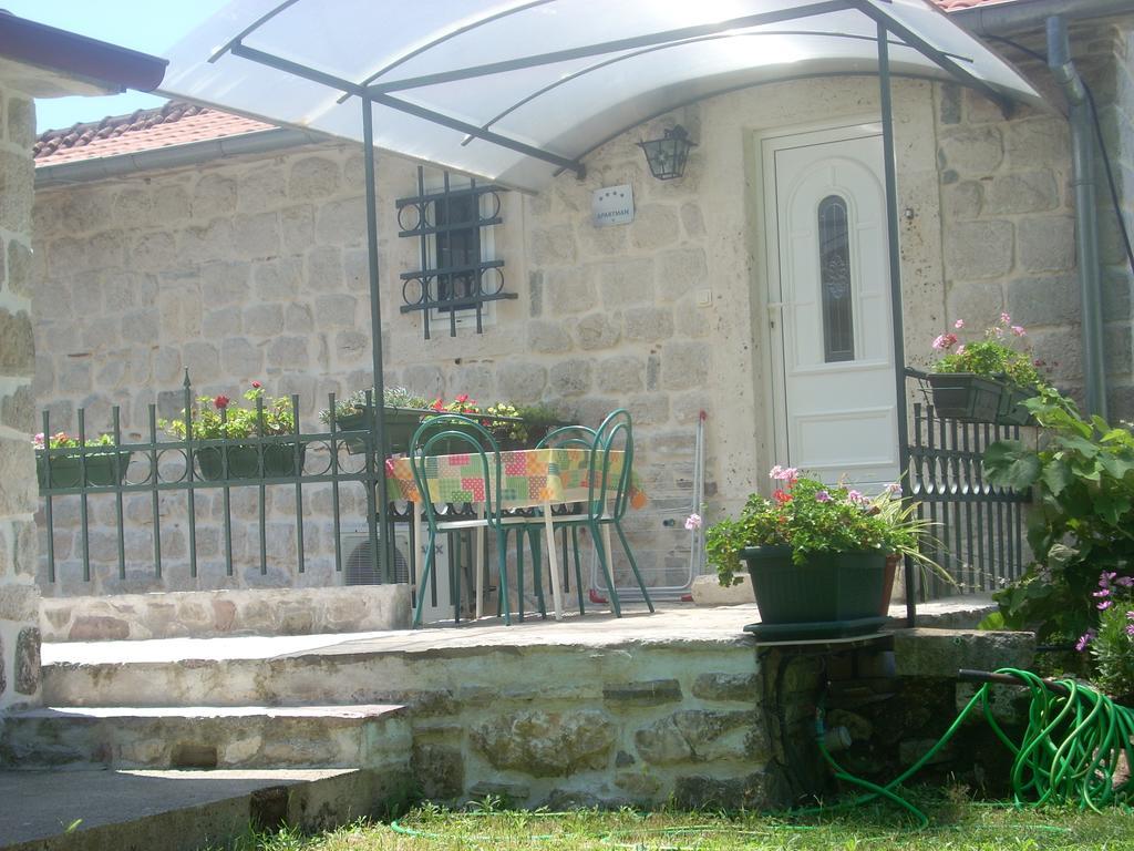 Guest House Dragutinovic Perast Exterior foto